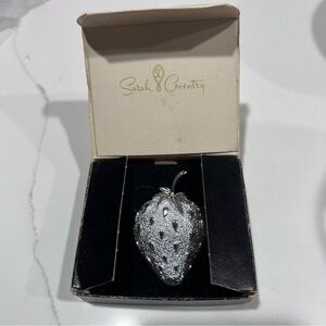 Sarah Coventry Silver Strawberry Brooch